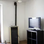 La Maison Jaune *
