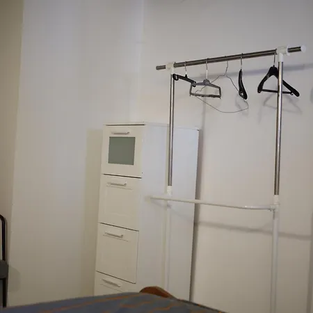 ゲストハウス La Maison Jaune *