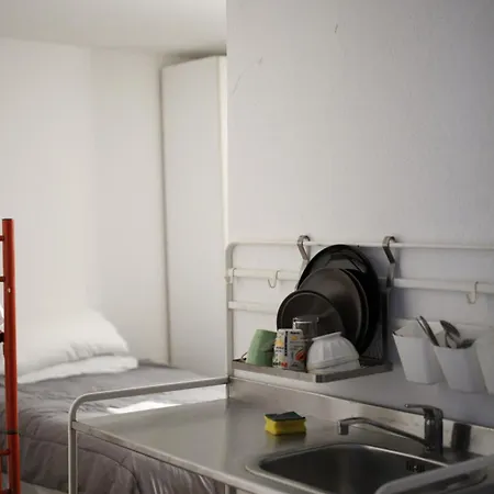 La Maison Jaune ゲストハウス