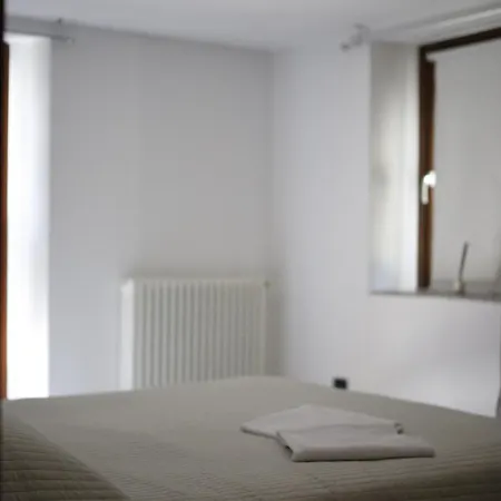 La Maison Jaune *