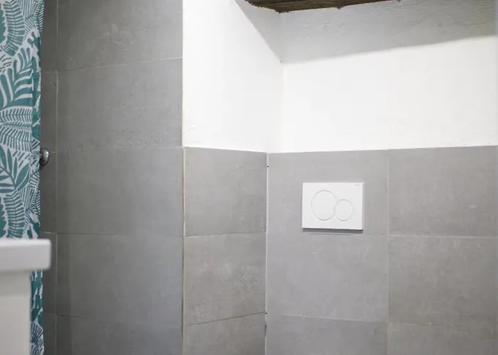 Guest house La Maison Jaune *