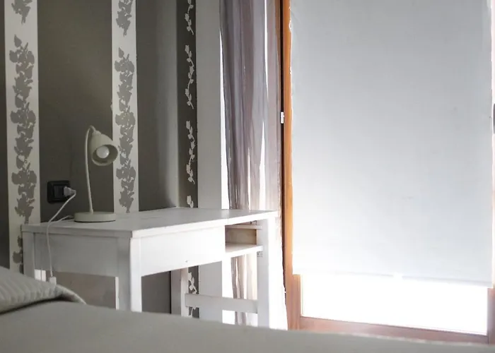 La Maison Jaune * Allein