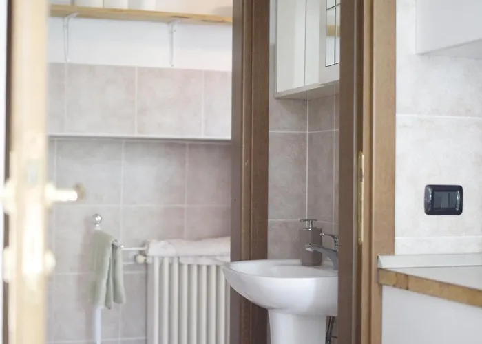 Guest house La Maison Jaune Allein